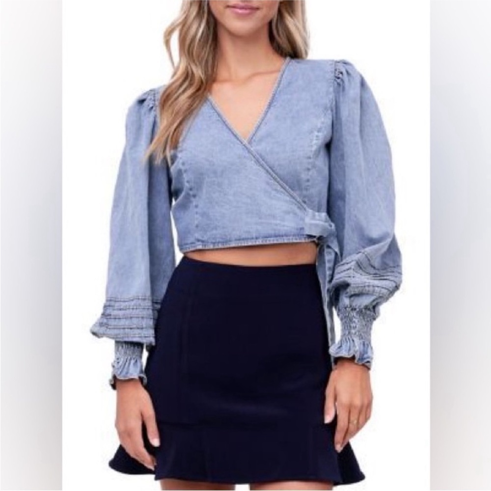En Saison Denim Wrap Top with Puff Sleeves size medium NWT